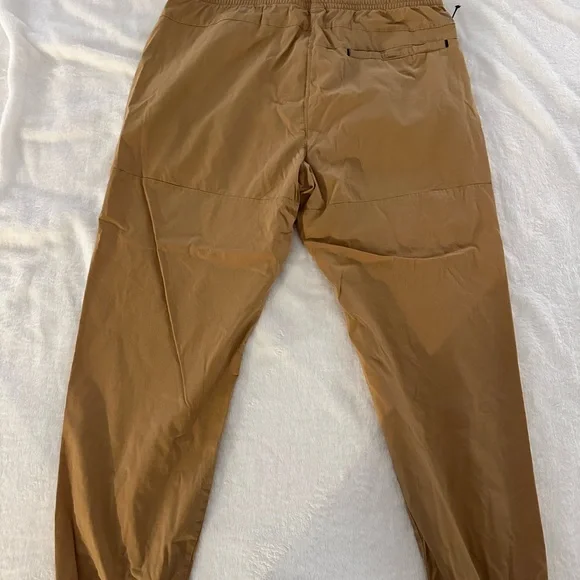 Men's AE Tan Jogger Pants - Picture 5 of 5